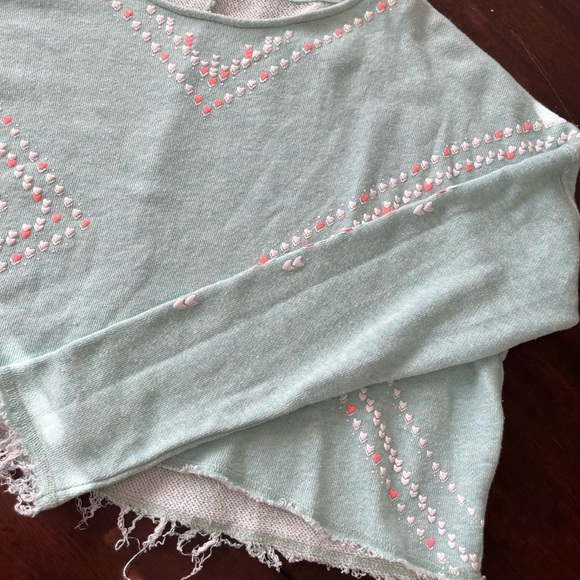 Cropped long sleeve top - Picture 2 of 3